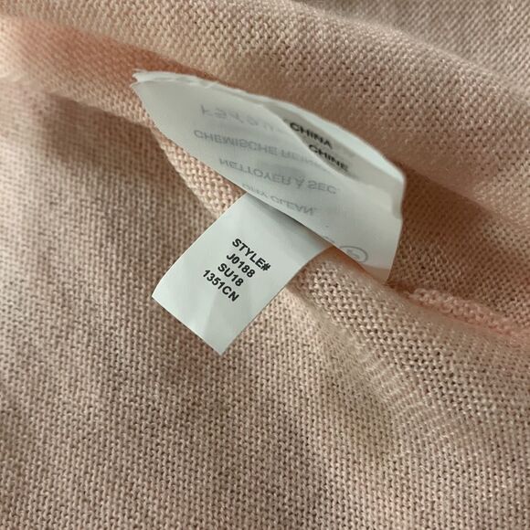 Drape this soft and warm merino wool Open Cardigan by J. Crew in baby pink - Picture 6 of 12
